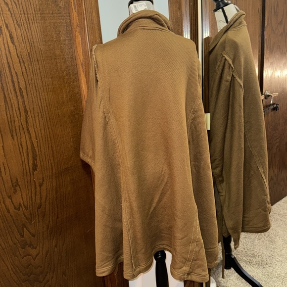 Women’s new Free People one size fit out cape brown brand new - Picture 7 of 9